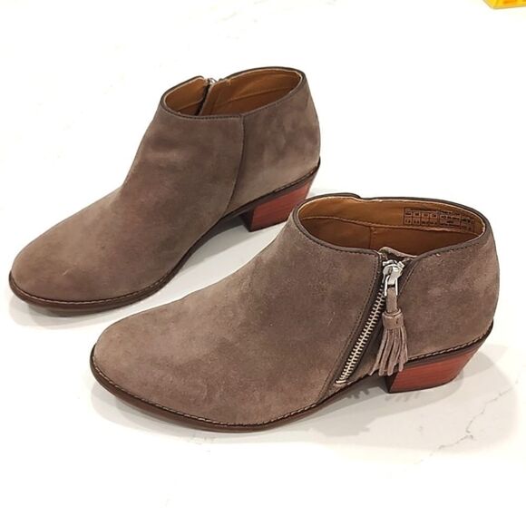 Vionic Joy Serena Greige Kid Suede Ankle Boots Size 7.5